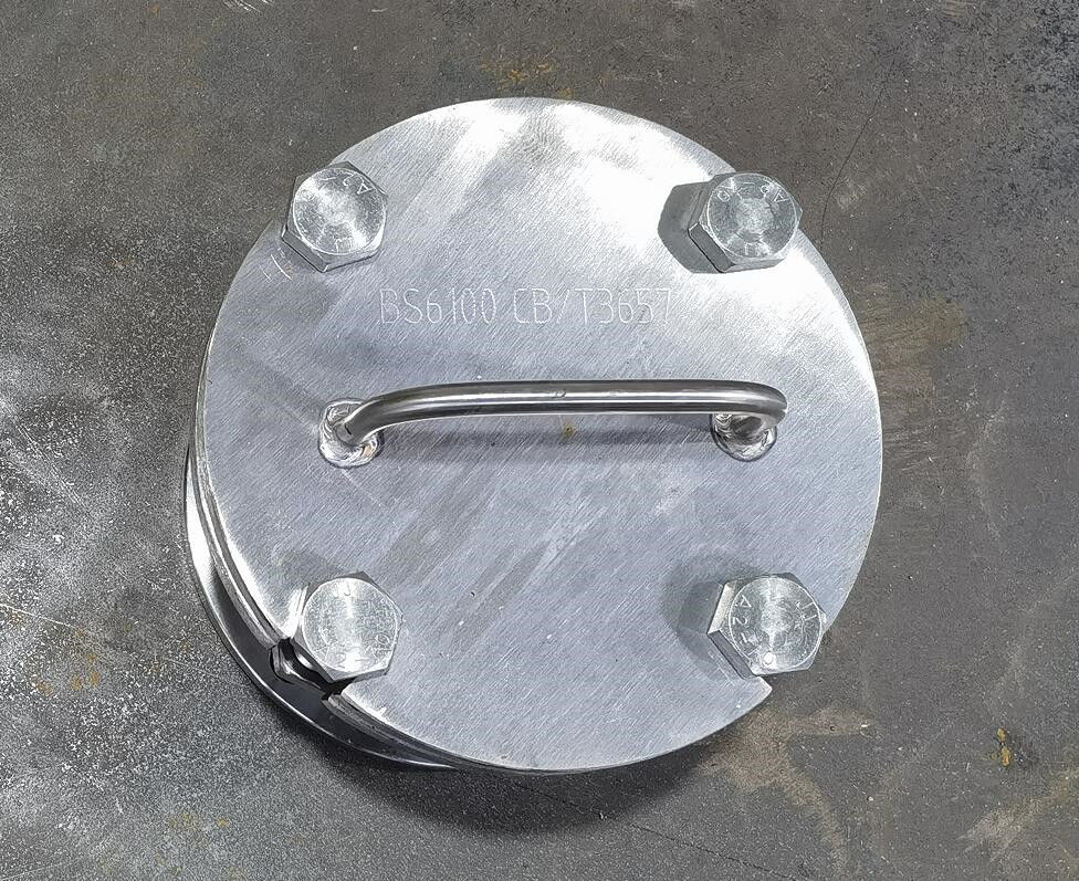 Connexion à terre en acier inoxydable Connexion à terre internationale Diamètre extérieur: 215 mm Diamètre du boulon